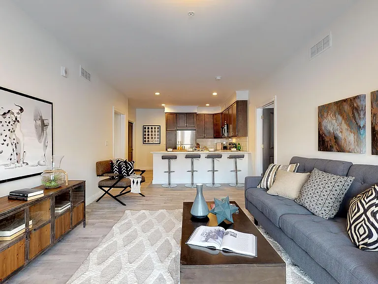 1001 Russell Blvd — Photo 22