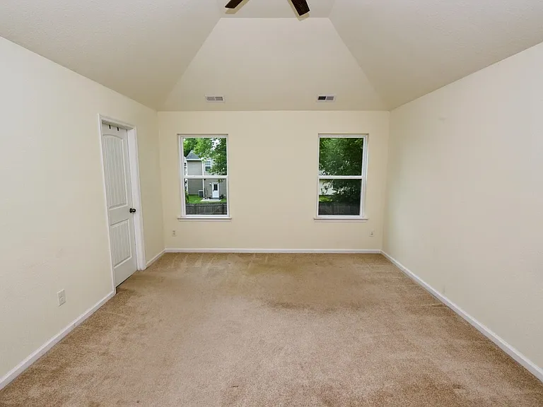 4115 Franklin St — Photo 19