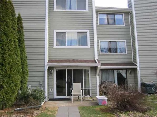 215 Monticello Dr, Branford, CT 06405