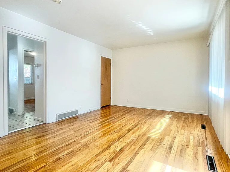1170 E. Westminster Ave. — Photo 3