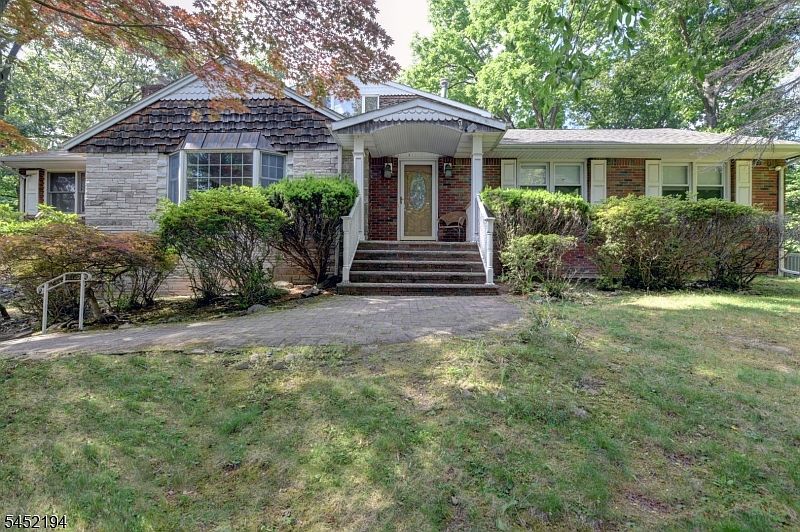 1st image of 34 Knoll Rd