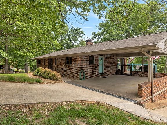 4th image of 516 Magnolia Ct