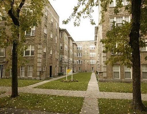 1st image of 7520 N Seeley Ave APT 3W
