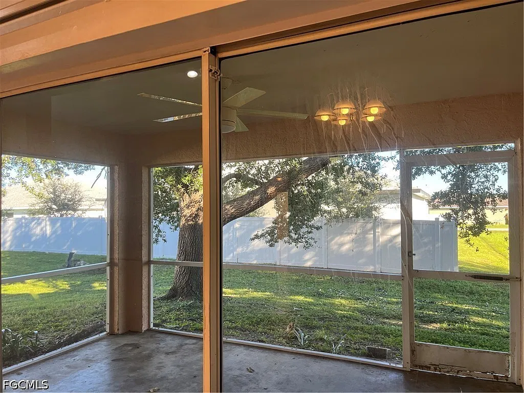 2 bed, 2.0 bath, 1100 sqft, $1,375 — Photo 4