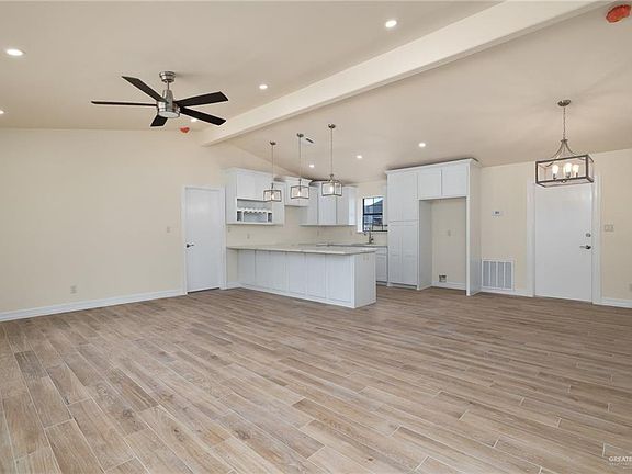 3rd image of 1803 Preston Trl
