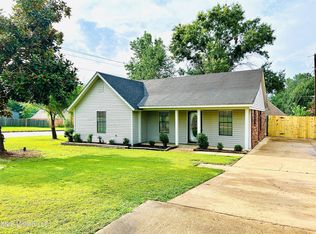 10279 Stephenson Ln, Olive Branch, MS 38654