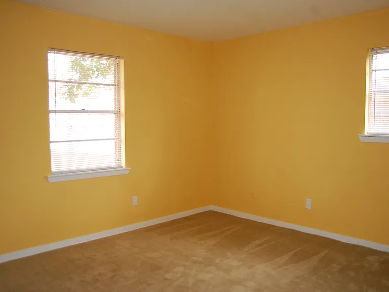 2508 Halsel St — Photo 8