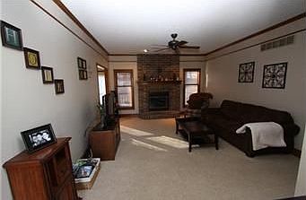 3rd image of 3122 S Bryn Mawr Dr