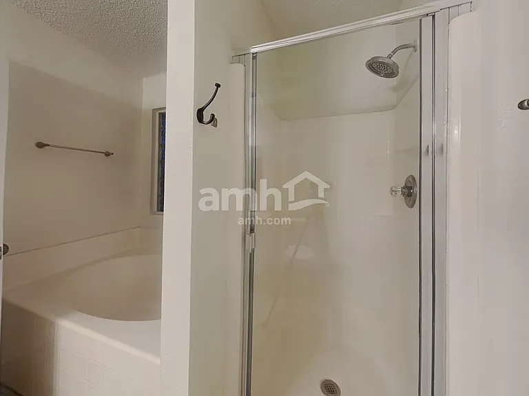 2326 Creekfront Dr — Photo 13