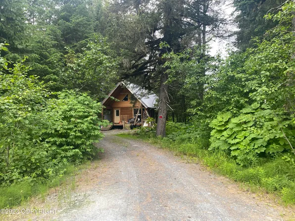 10681 Johnson Ave, Seward, AK 99664