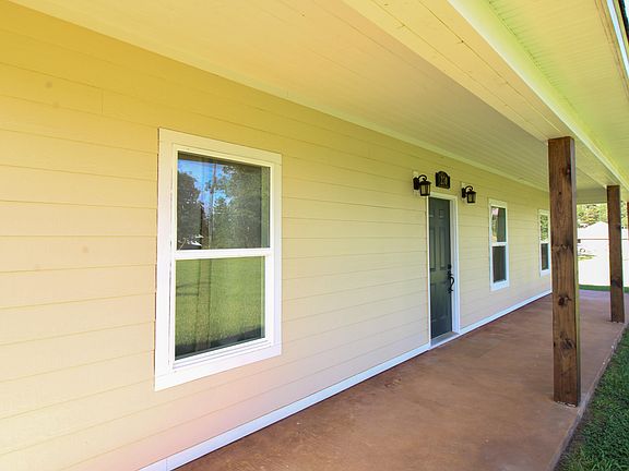 3rd image of 270 Dogwood Ln
