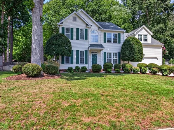 733 Dissdale Ln, Chesapeake, VA 23320