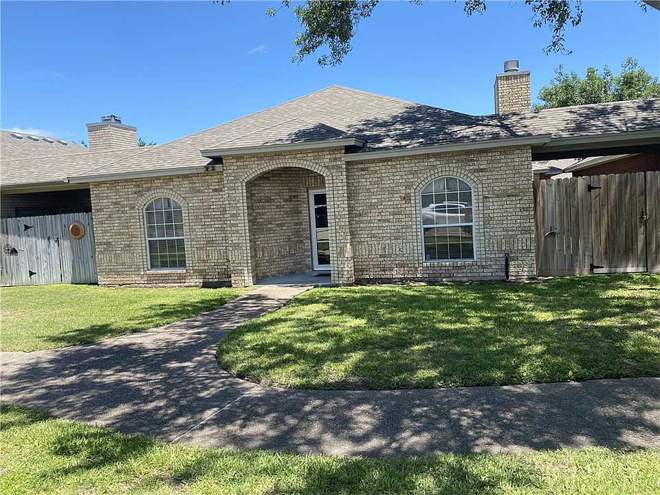 1st image of 7205 Mansions Dr Unit V3
