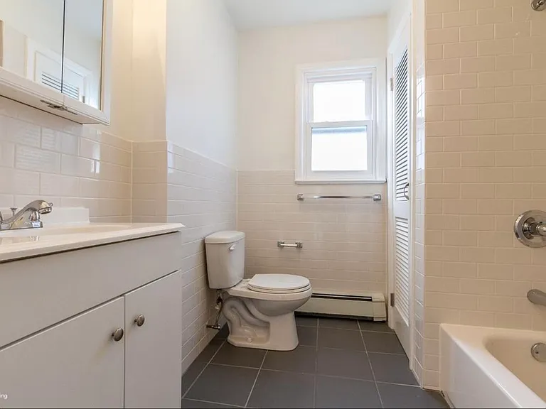 8 Oak St #2 — Photo 7