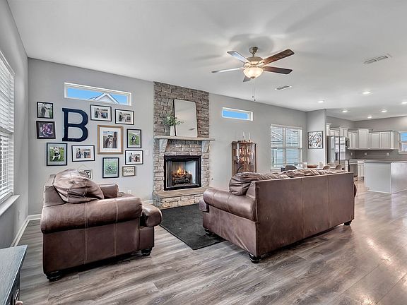 5th image of 3611 Stormy Ln