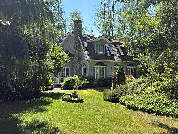 2nd image of 4331 NE Rhodes End