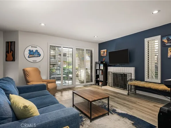 421 Bryson Spgs, Costa Mesa, CA 92627