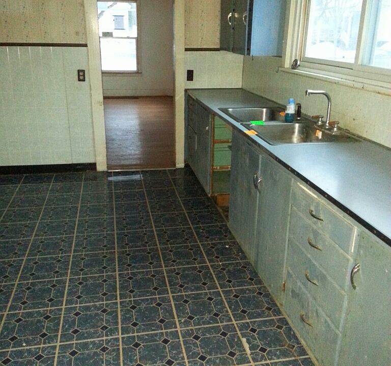 2nd image of 1637 Cortland St