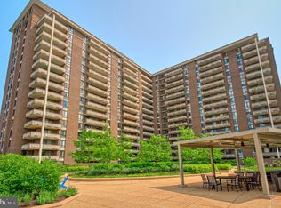 1800 Old Meadow Rd APT 812, Mc Lean, VA 22102