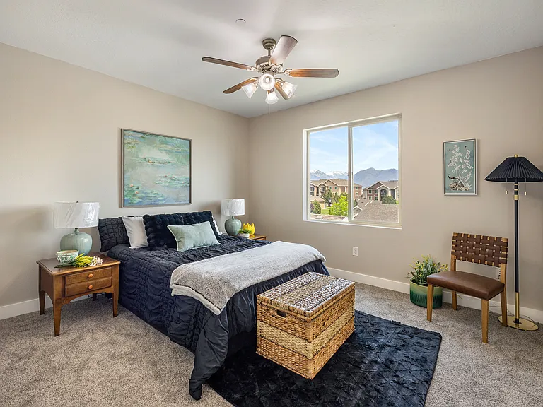 157 W Springview Dr #1 — Photo 3