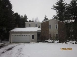 5617 Forest Green Dr #D, Perry, MI 48872