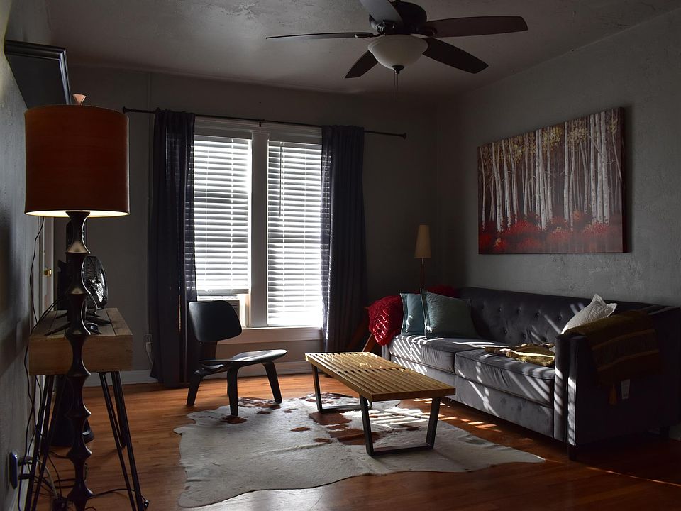 Large Windows with Natural Lighting