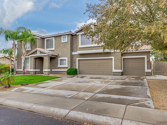 3rd image of 1040 E Horseshoe Dr