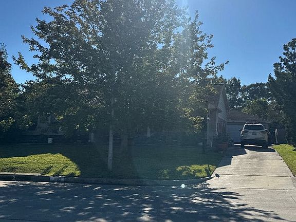 3rd image of 1802 San Sebastian Ln #L