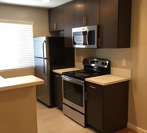 3rd image of 4471 51st St APT 2