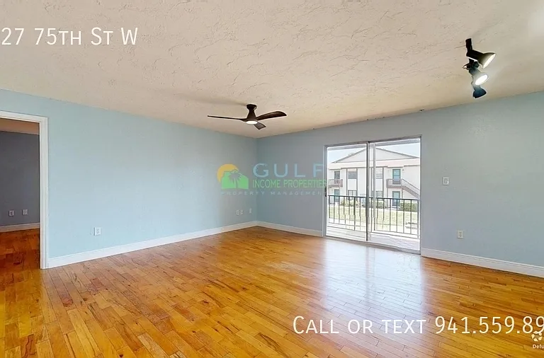 2727 75th St W — Photo 5