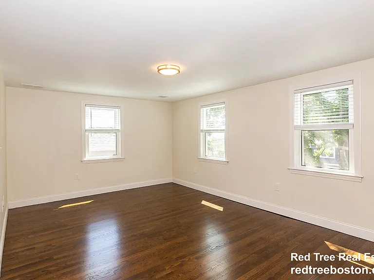 77 Rock Glen Rd — Photo 9