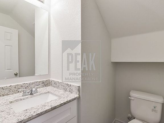 3rd image of 1804 Bessie St