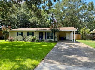 2319 Fernwood St, Pascagoula, MS 39567