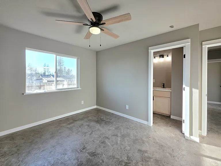 1558 Kay Ct — Photo 9