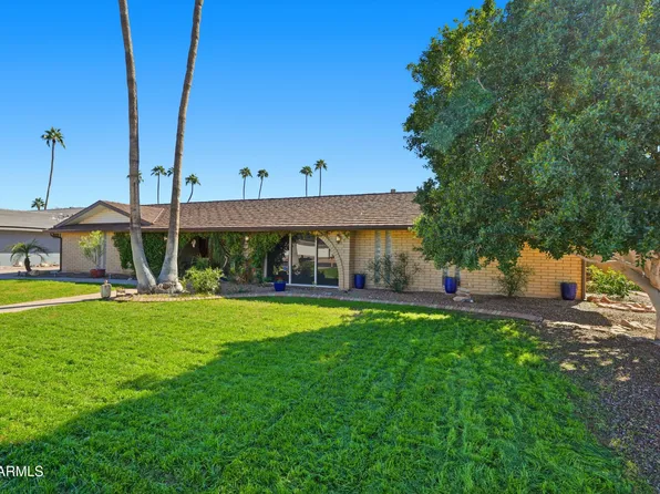 19 E CANTERBURY Court, Phoenix, AZ 85022