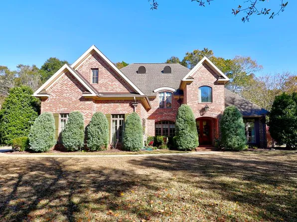 610 Prestwick Dr, Dothan, AL 36305