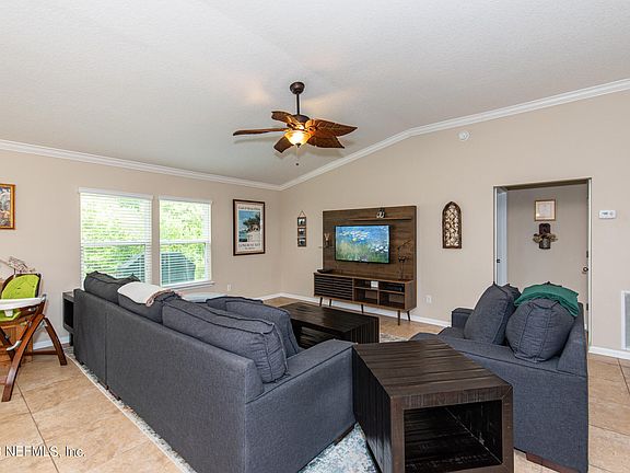 4th image of 258 Parkwood Cir