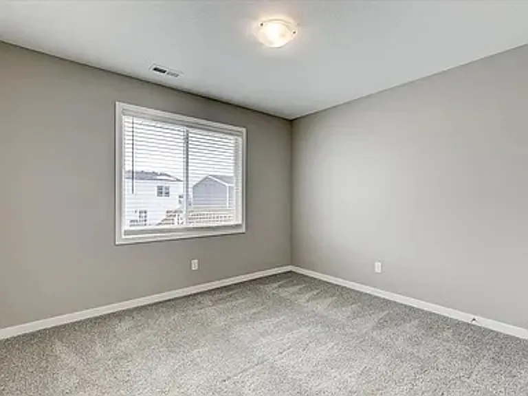 4009 NE 6th St — Photo 11