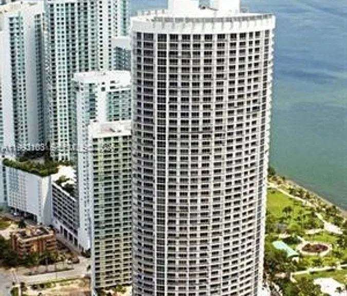1750 N Bayshore Dr #2401 — Photo 28