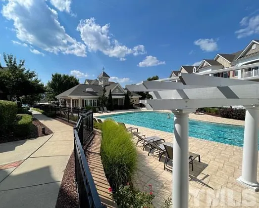 10530 Sablewood Dr — Photo 30