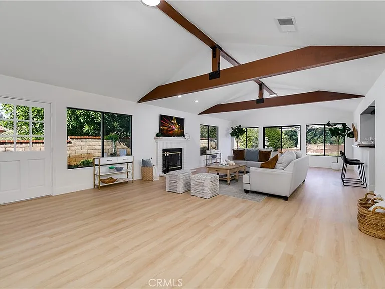 19450 Branding Iron Rd — Photo 11