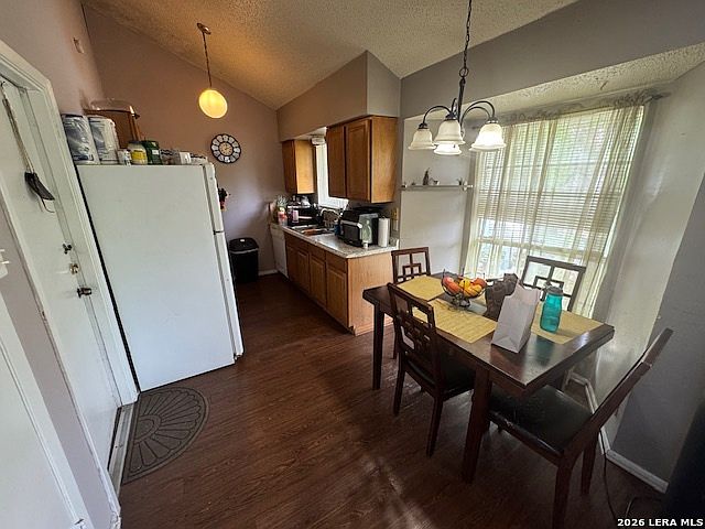 2nd image of 5411 Encanta St