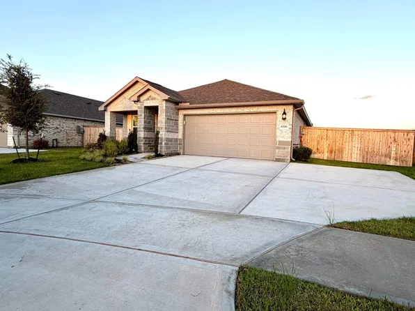 8206 Blackwell Cove Dr, Baytown, TX 77523
