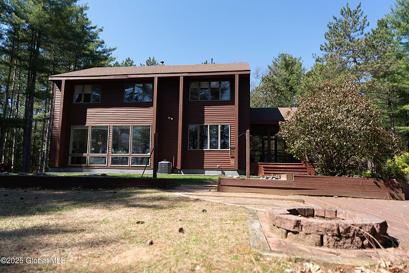 4th image of 204 Louden Road