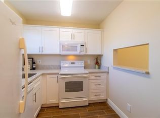 7502 NW 30th Pl APT 110, Sunrise, FL 33313