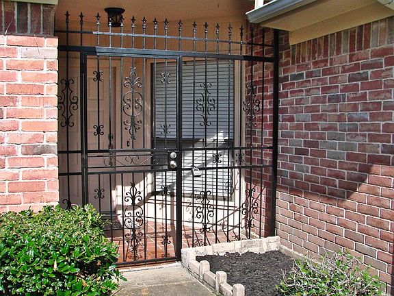 5th image of 1111 Park Wind Dr
