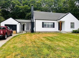 9 Wells St, Ashaway, RI 02804