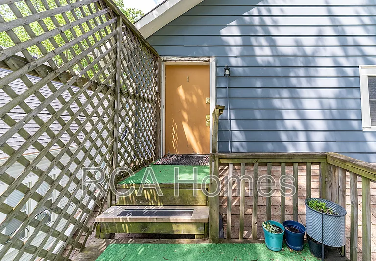 1603 Woodlawn Ave #B — Photo 11