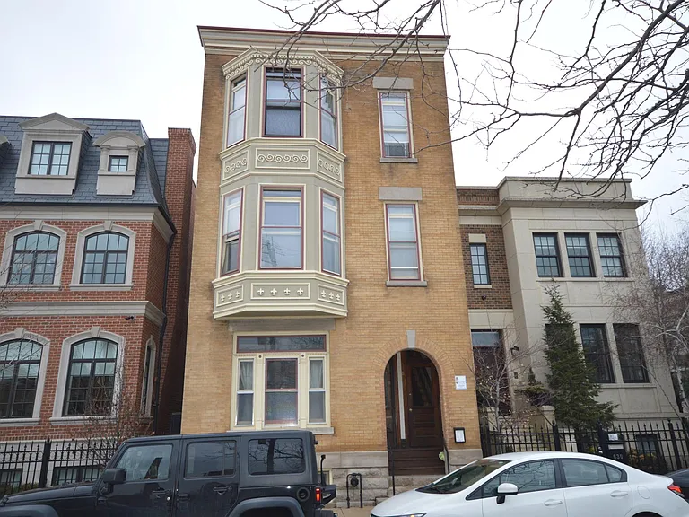 638 W Drummond Pl #2F — Photo 8