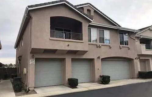 2 bed, 1025 sqft, $3,390 — Photo 2